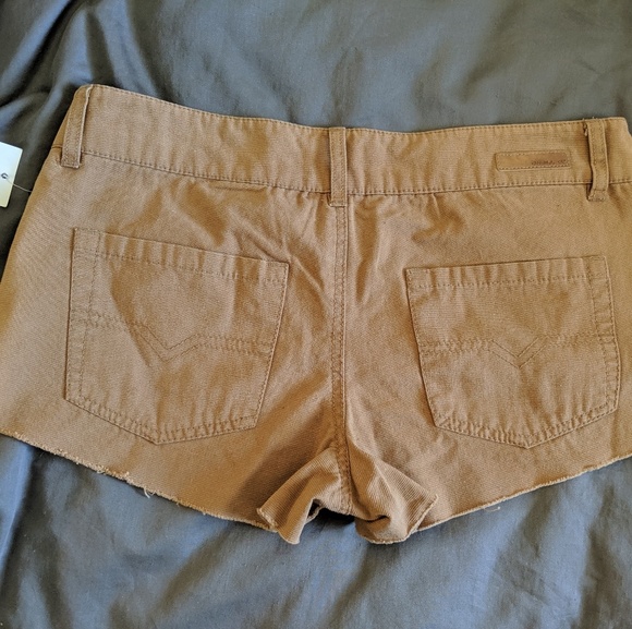 NEW O'Neill Morgan tan camel color shorts size 3 - Picture 2 of 3